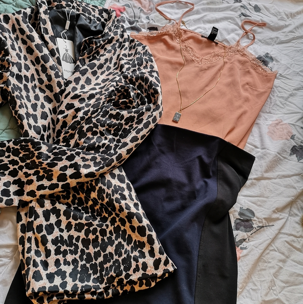 H&M black and navy mini skirt
